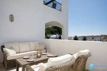 2 bedroom Apartment for Sale in Nueva Andalucía-86866