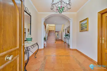 6 bedroom House for Sale in Churriana-87048