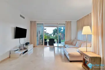 3 bedroom Apartment for Sale in Sierra Blanca-87212