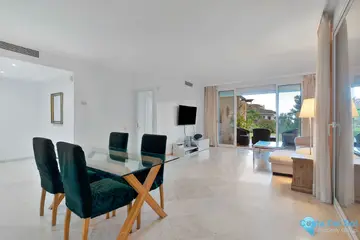 3 bedroom Apartment for Sale in Sierra Blanca-87218