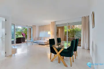 3 bedroom Apartment for Sale in Sierra Blanca-87220