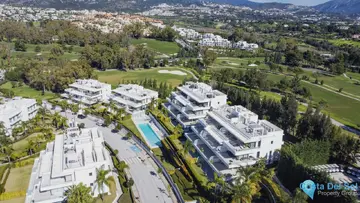 3 bedroom Apartment for Sale in New Golden Mile-89452