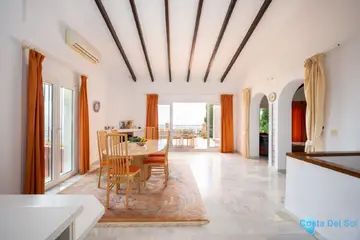 4 bedroom House for Sale in Elviria-87384