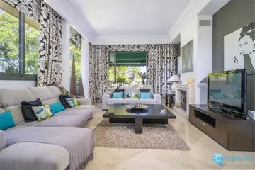2 bedroom Apartment for Sale in Nueva Andalucía-87511