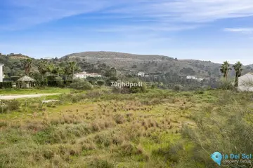 1593m2 Plot for Sale in Benahavís-87538