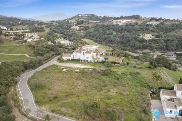 1593m2 Plot for Sale in Benahavís-87543