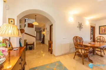 3 bedroom House for Sale in La Duquesa-89801