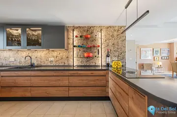 4 bedroom Apartment for Sale in Guadalmina Alta-87644