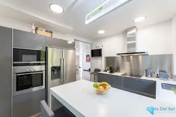2 bedroom Apartment for Sale in Benahavís-90055