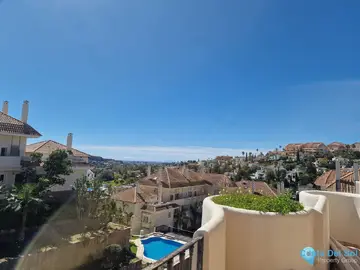 2 bedroom Apartment for Sale in Nueva Andalucía-82330