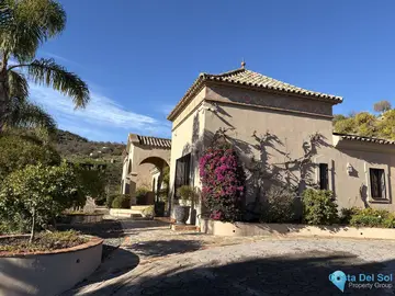4 bedroom House for Sale in Monda-87911