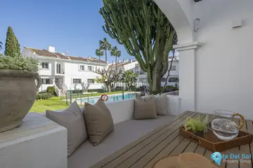 4 bedroom House for Sale in Nueva Andalucía-88049