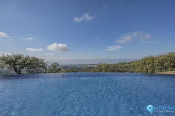 3 bedroom Apartment for Sale in La Mairena-88070