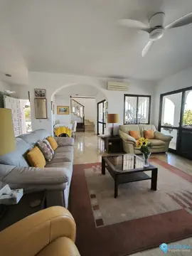 5 bedroom House for Sale in Cerros del Aguila-88100