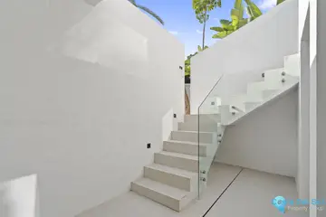 4 bedroom Apartment for Sale in El Paraiso-90228