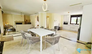 3 bedroom House for Sale in Estepona-88191