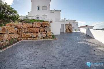 4 bedroom House for Sale in Estepona-21801