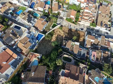 1000m2 Plot for Sale in Fuengirola-21897