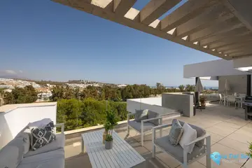 3 bedroom Apartment for Sale in La Cala de Mijas-22000