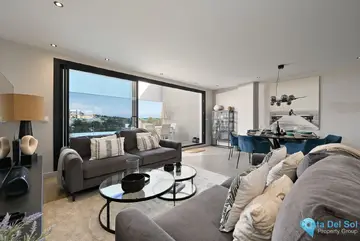 3 bedroom Apartment for Sale in La Cala de Mijas-22002