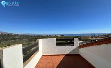 2 bedroom Apartment for Sale in La Duquesa-6