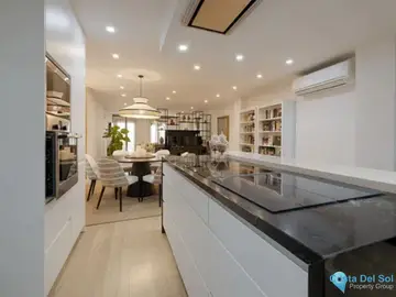 3 bedroom Apartment for Sale in Málaga Centro-22029