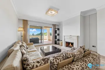 3 bedroom Apartment for Sale in Sierra Blanca-22103