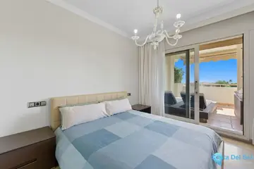 3 bedroom Apartment for Sale in Sierra Blanca-22111