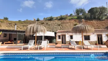 6 bedroom House for Sale in Alora-22149