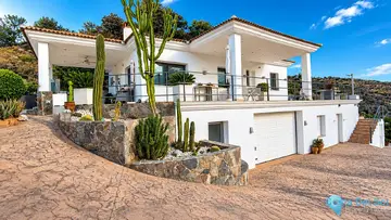 4 bedroom House for Sale in Guaro-22233