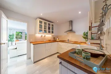 3 bedroom Apartment for Sale in The Golden Mile-22620