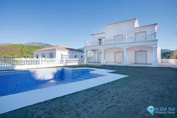 4 bedroom House for Sale in Estepona-22802