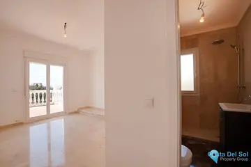 4 bedroom House for Sale in Estepona-22805