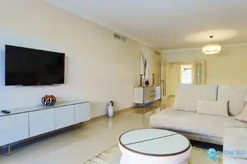 2 bedroom Apartment for Sale in Puerto Banús-23052