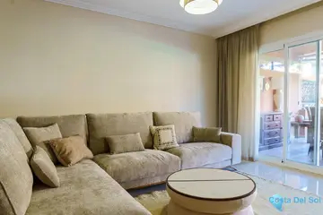 2 bedroom Apartment for Sale in Puerto Banús-23054