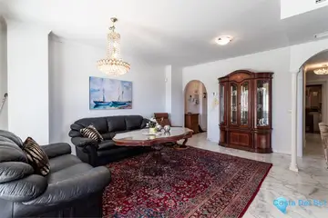 4 bedroom Apartment for Sale in Fuengirola-23188