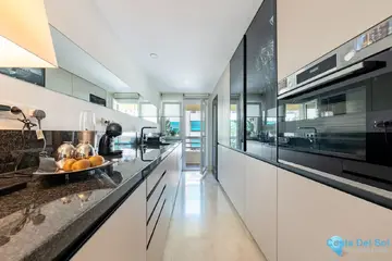2 bedroom Apartment for Sale in Marbella-23589