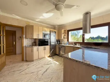 4 bedroom House for Sale in Alhaurín el Grande-23736