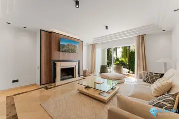3 bedroom Apartment for Sale in Sierra Blanca-23785