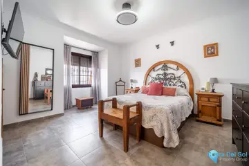 3 bedroom House for Sale in Estepona-23817
