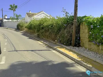 708m2 Plot for Sale in Nueva Andalucía-23950