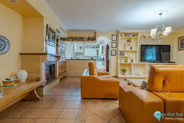 8 bedroom House for Sale in Alhaurín el Grande-24156