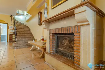 8 bedroom House for Sale in Alhaurín el Grande-24162