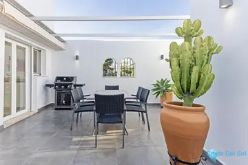 4 bedroom House for Sale in Nueva Andalucía-24180