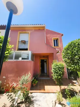 3 bedroom House for Sale in Estepona-82505