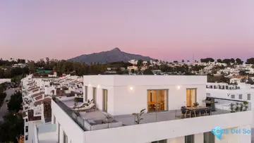 4 bedroom Apartment for Sale in La Campana-24327