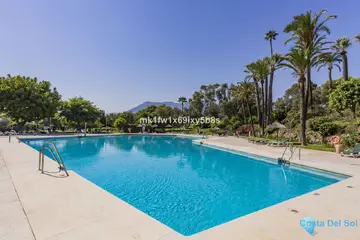 2 bedroom Apartment for Sale in Río Real-82531