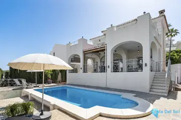 5 bedroom House for Sale in Cerros del Aguila-24458