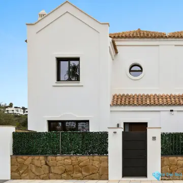 4 bedroom House for Sale in La Cala de Mijas-24502