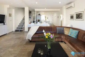 4 bedroom House for Sale in Málaga Centro-24661